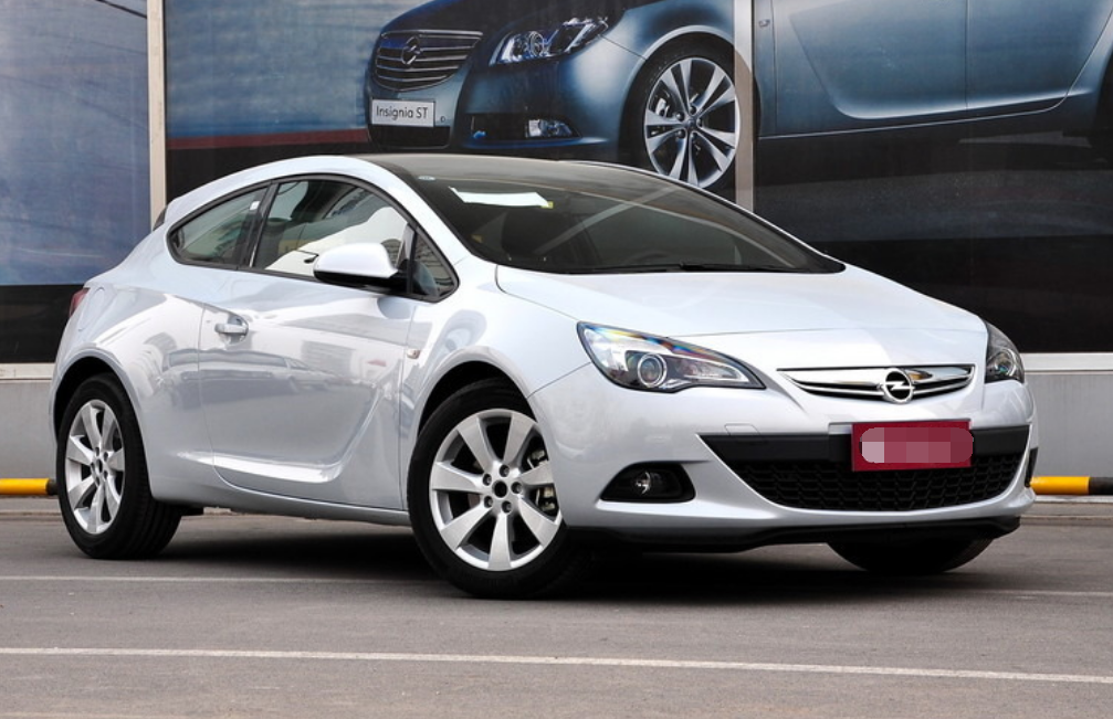 精气神十足的欧宝雅特,整体看上去更有气势