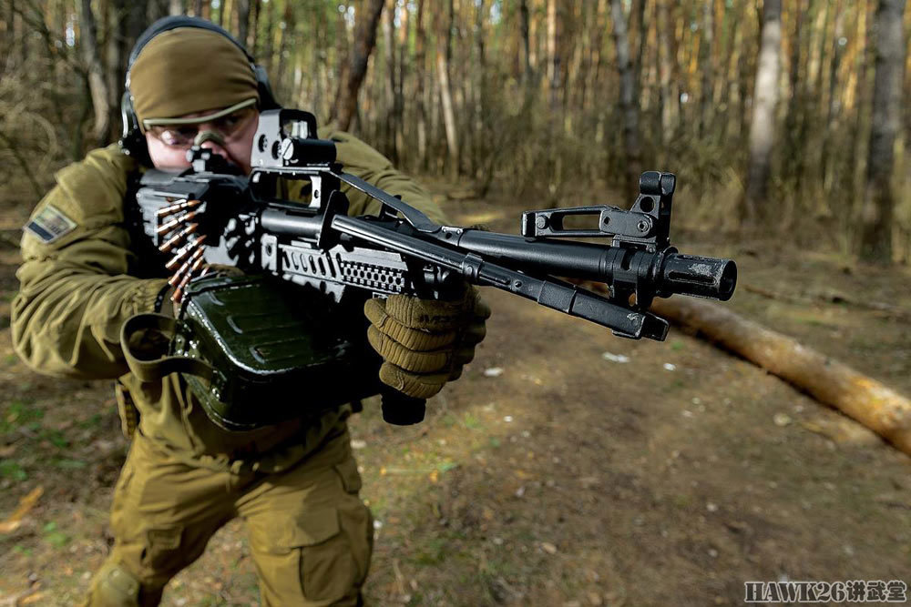 "拉扎列夫战术"公开无托版pkp机枪 史上威力最大的同类型枪械