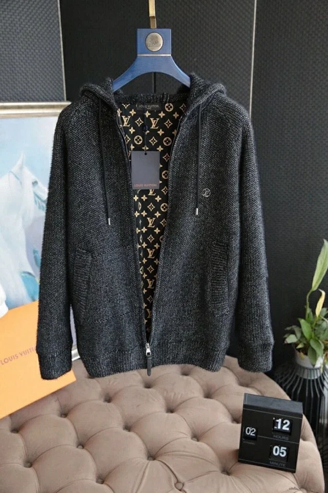 lv羊毛休闲开衫外套