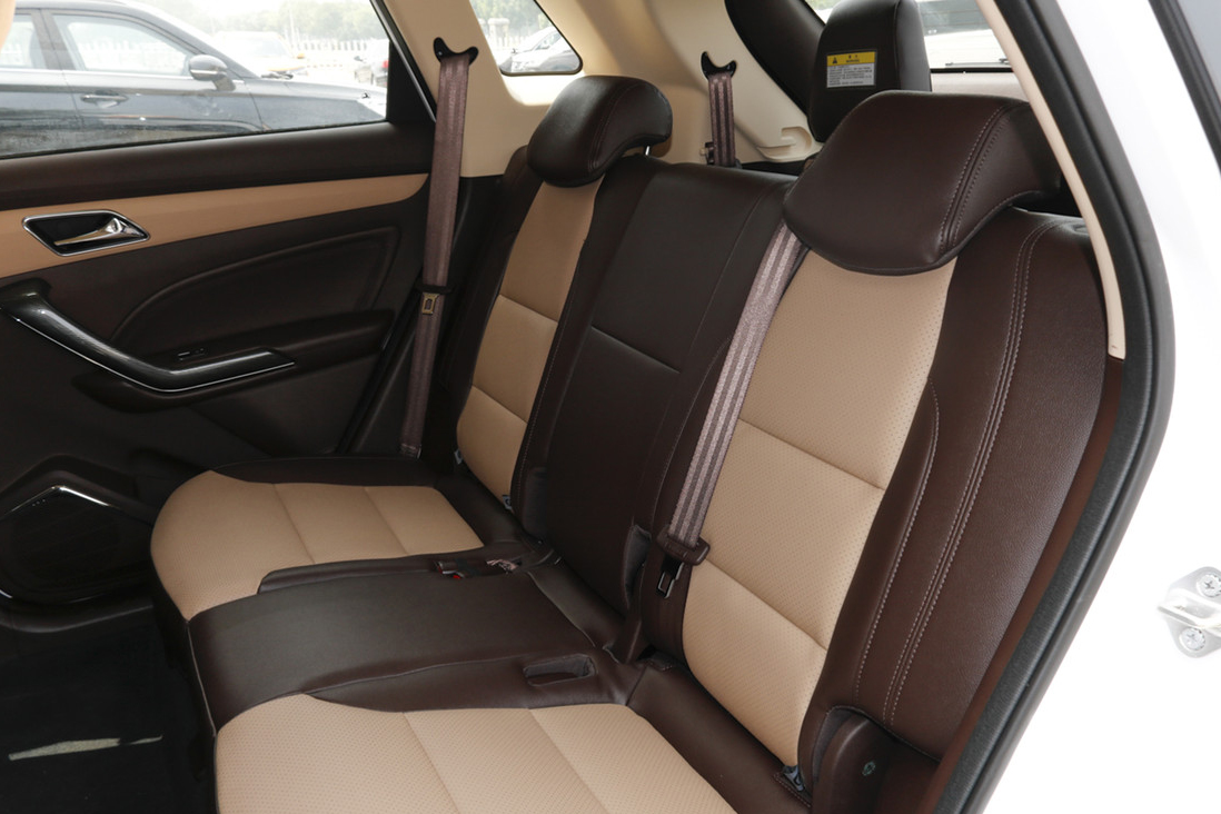 一款高性价比的城市suv,狂野中带着时尚,外形上保持着优雅感