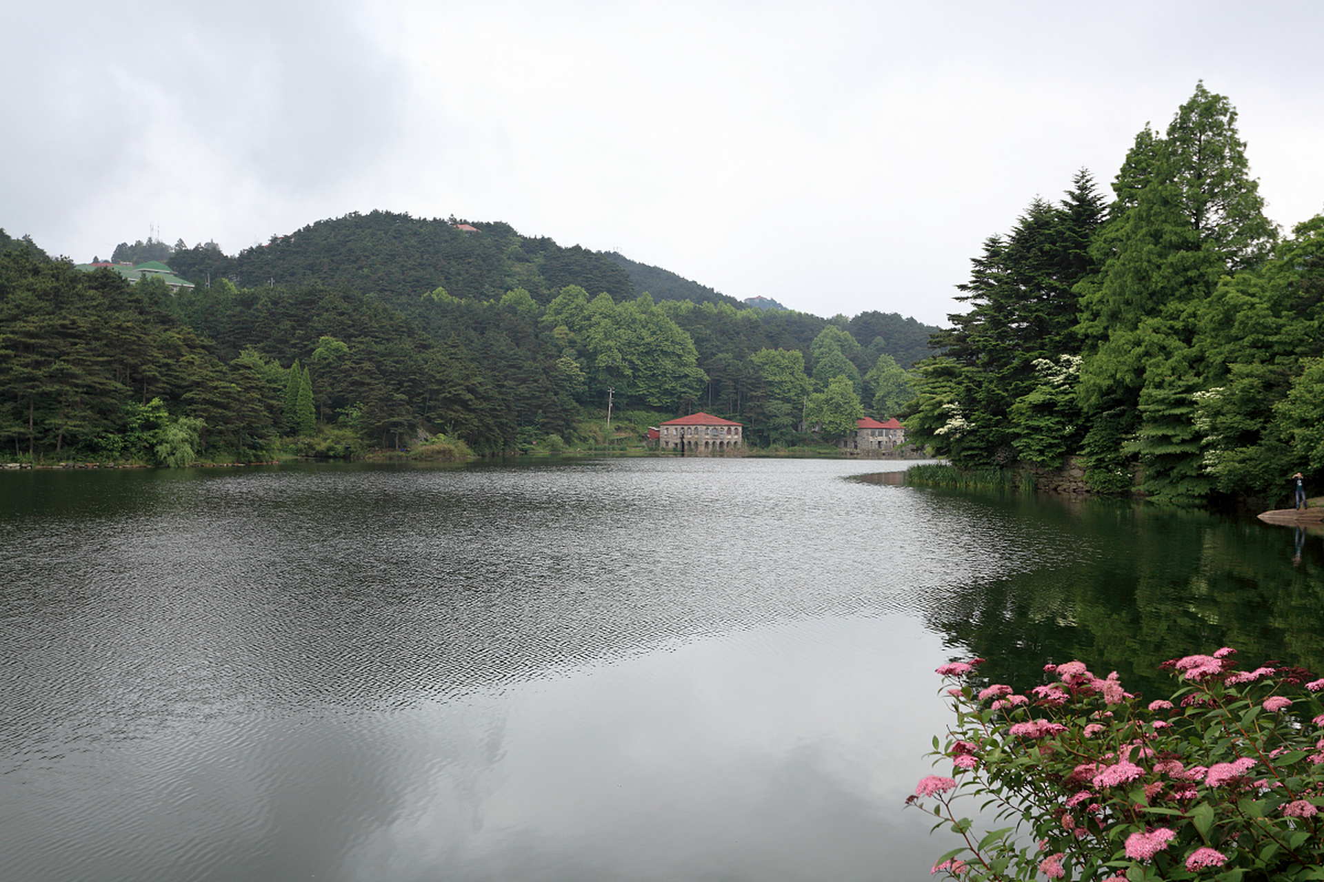 99 我最近去了一个超赞的地方—安徽鸡笼山半月湖风景区!