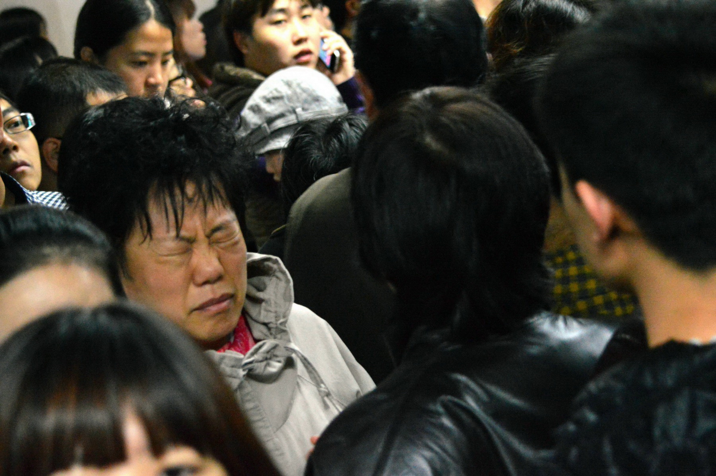 坐地鐵北京上海哪裡更擁擠?北京坐地鐵的沒有胖子,因為擠不上去