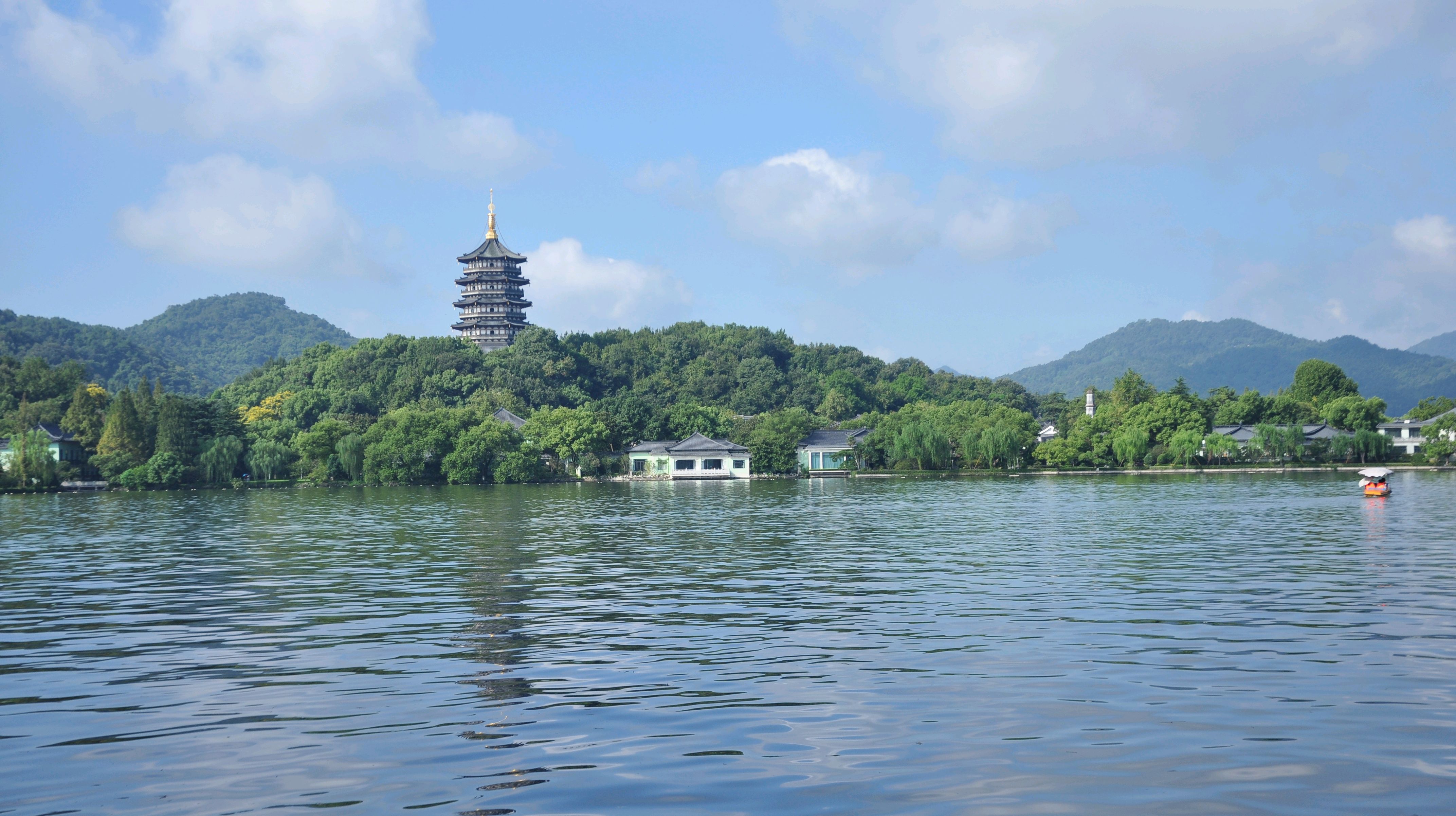 西湖悠游,东堤晨景