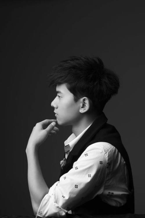 歌手张杰入职上海电影学院,8个本科专业与音乐无关,他教表演?