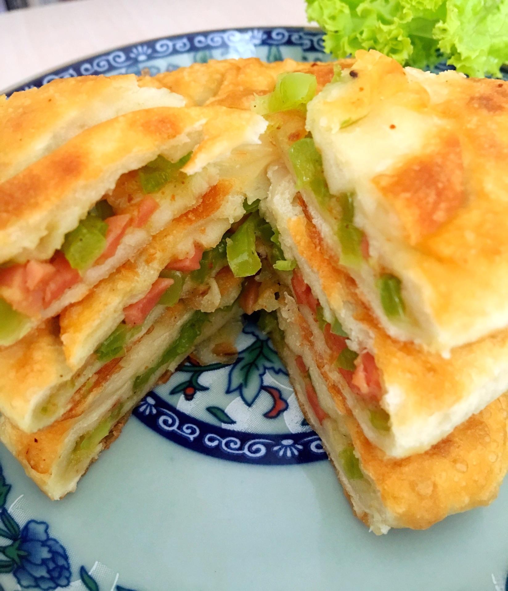 好吃的馅饼,10分钟搞定,不揉面不擀面,皮薄馅大,凉了也不硬