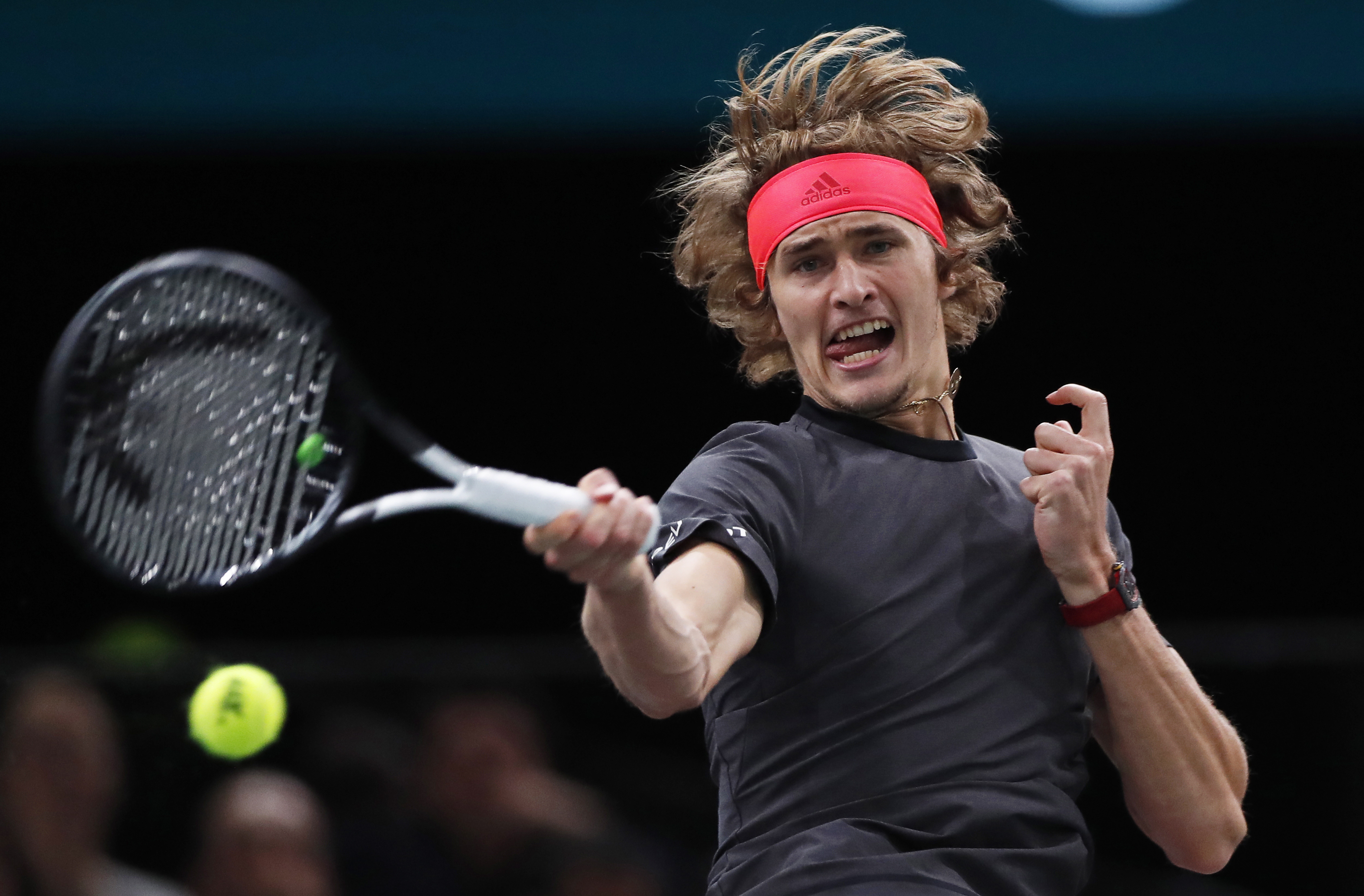 网球——巴黎大师赛:卡恰诺夫晋级半决赛