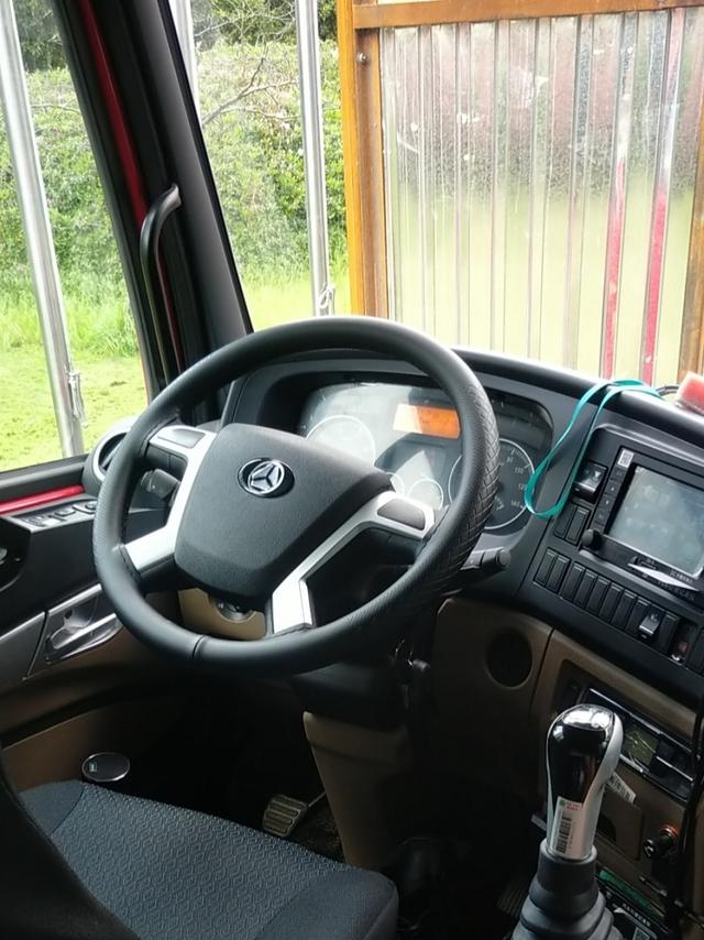 百公里油耗15l,重汽豪瀚"惊呆"老司机