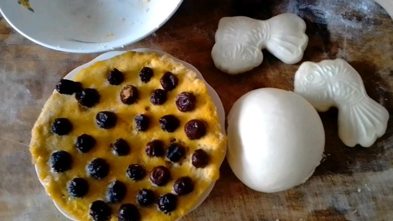 团圆吉祥的年味,蒸馒头、做面鱼、蒸年糕