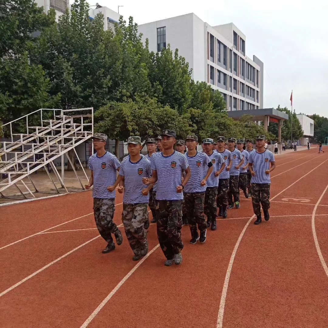 莒县三中军训汇报演出(千人舞蹈—绿旋风,军体拳,队列训练等)