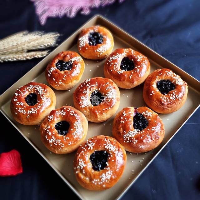 高颜值的蓝莓餐包,酸酸甜甜就是好吃