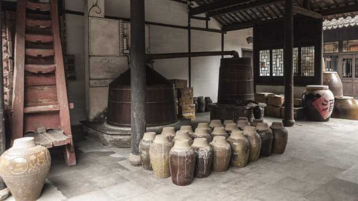 为什么很多农村私人酿酒厂面临关闭?专家给出明确解释