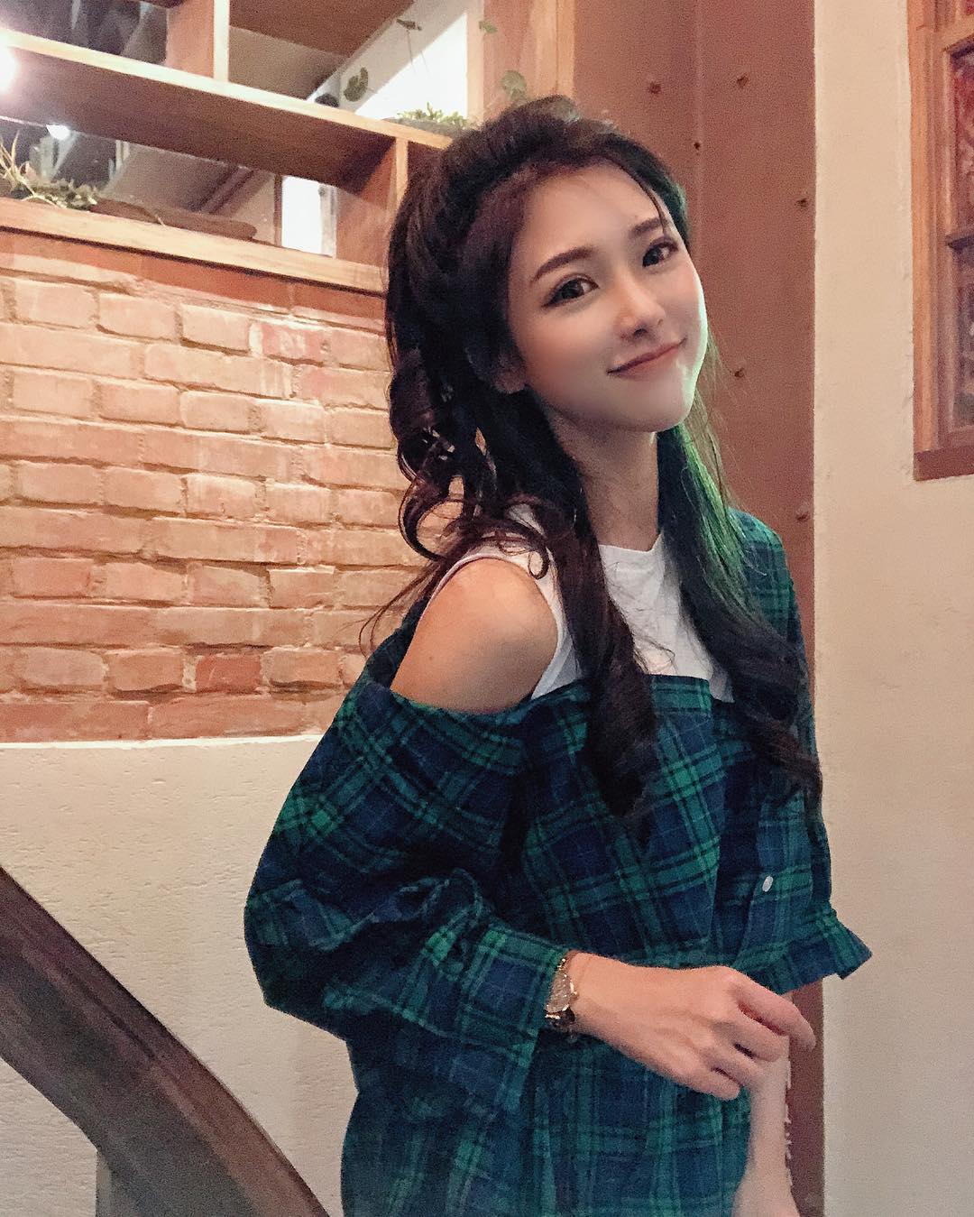 台湾美女网红主播 卡卡儿