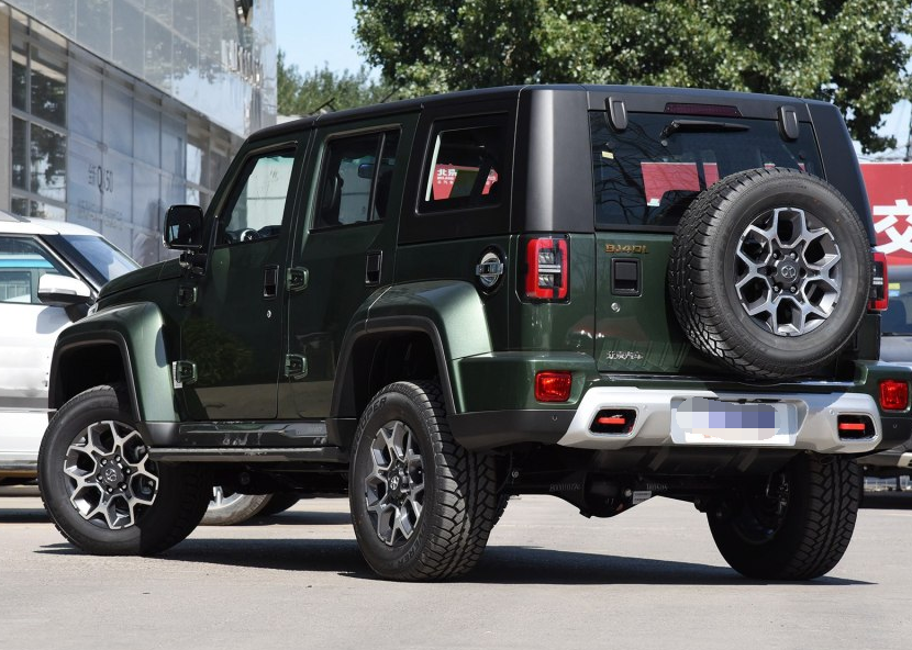 北京(bj)40的外观颜值很高,车身看起来特别气派,这个东西见仁见智吧