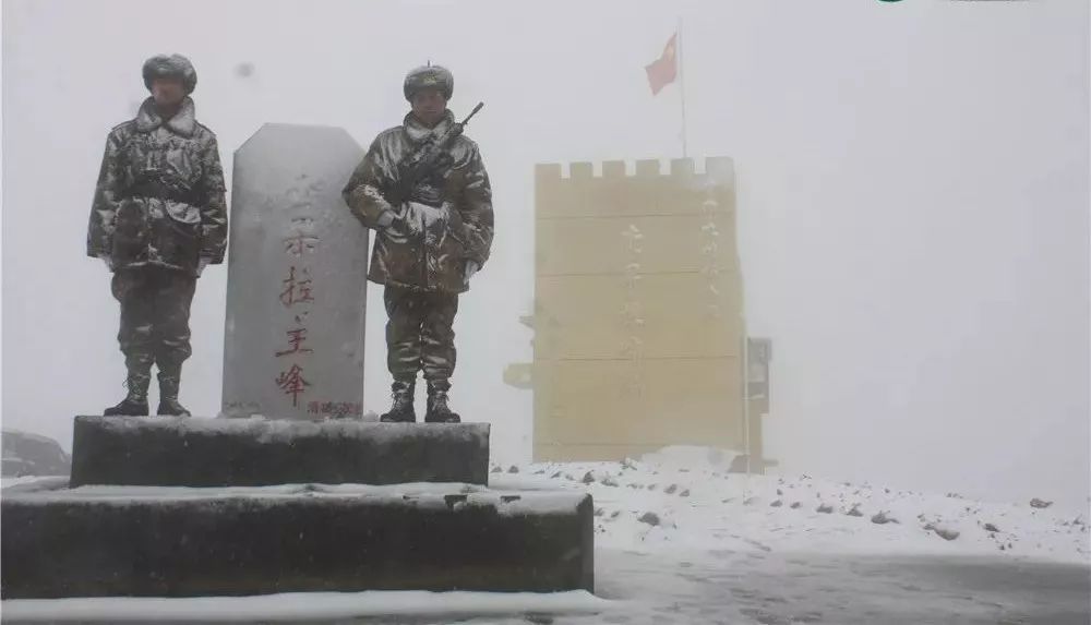 子弟兵雪景图片图片