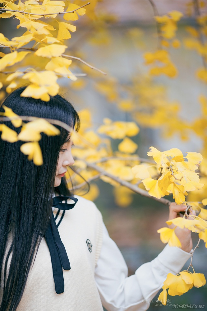 秋季的制服少女唯美写真