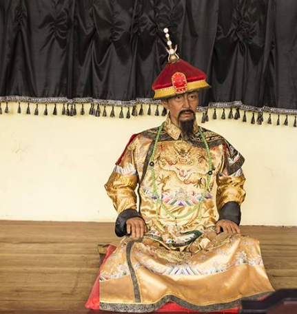 古代帝王的蜡像照片:乾隆妃子相貌俊美,洪秀全胡子拉碴!