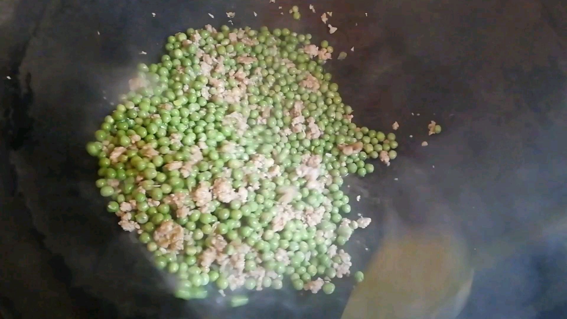农村味道烂肉烧粑豌豆