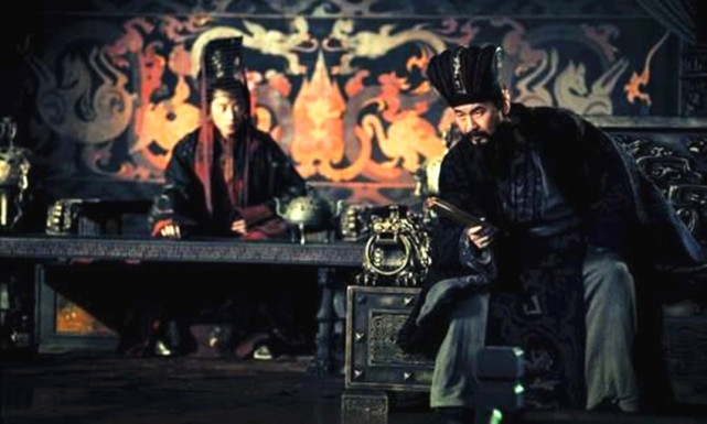 汉献帝让了15次位曹丕才接受,汉献帝是自觉自愿禅让的吗