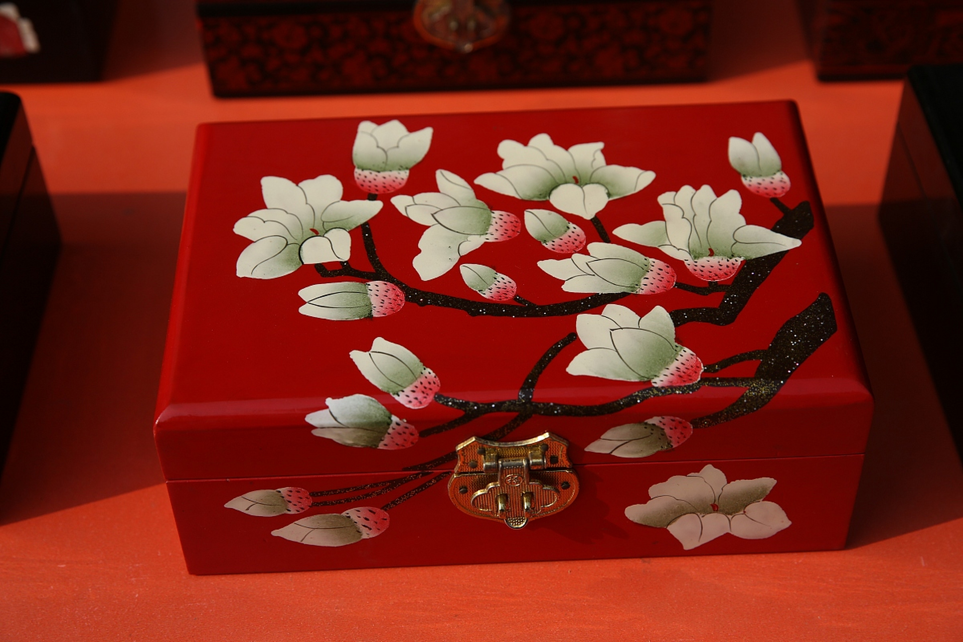 平遥推光漆器:千年工艺,熠熠生辉  当我们提及平遥,许多人首先想到的