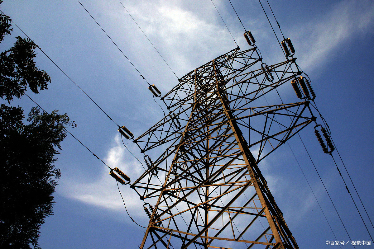 关于西安航天大道高压线