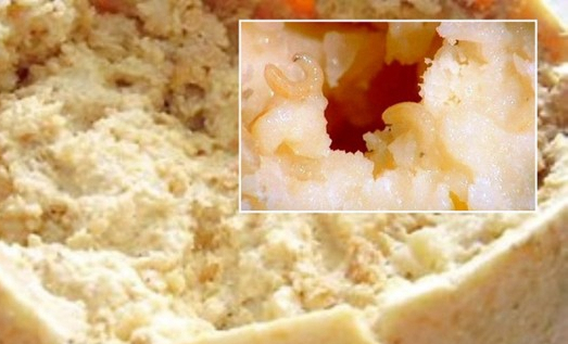 意大利的卡苏马苏奶酪(casu marzu):别名"活蛆乳酪",在萨丁尼亚一带用