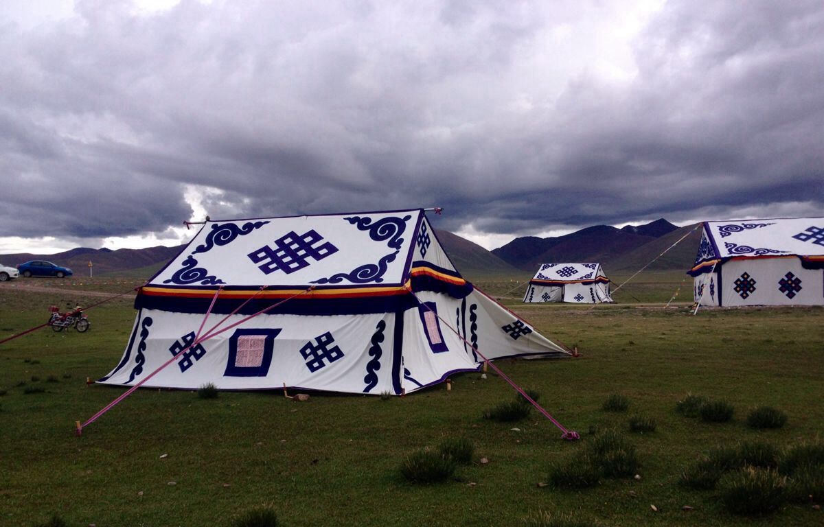 川藏线有名的白帐篷,遇见可不要随便进,一不小心成了西藏女婿