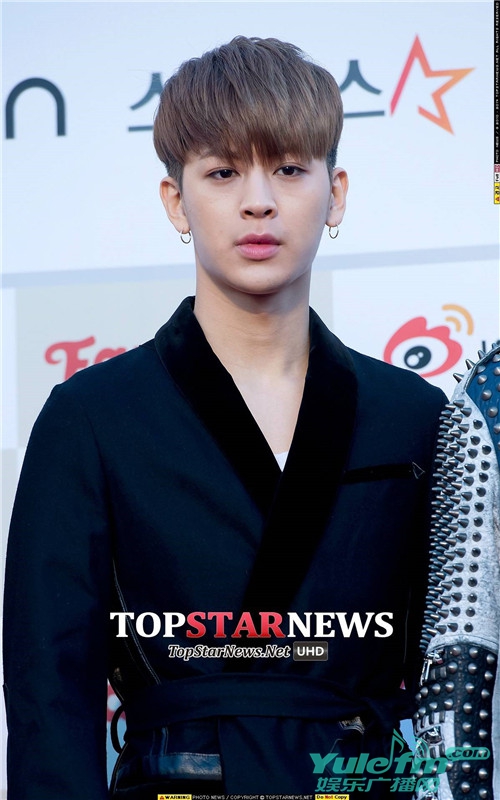 ikon成员宋尹亨,颜值与德行同在!