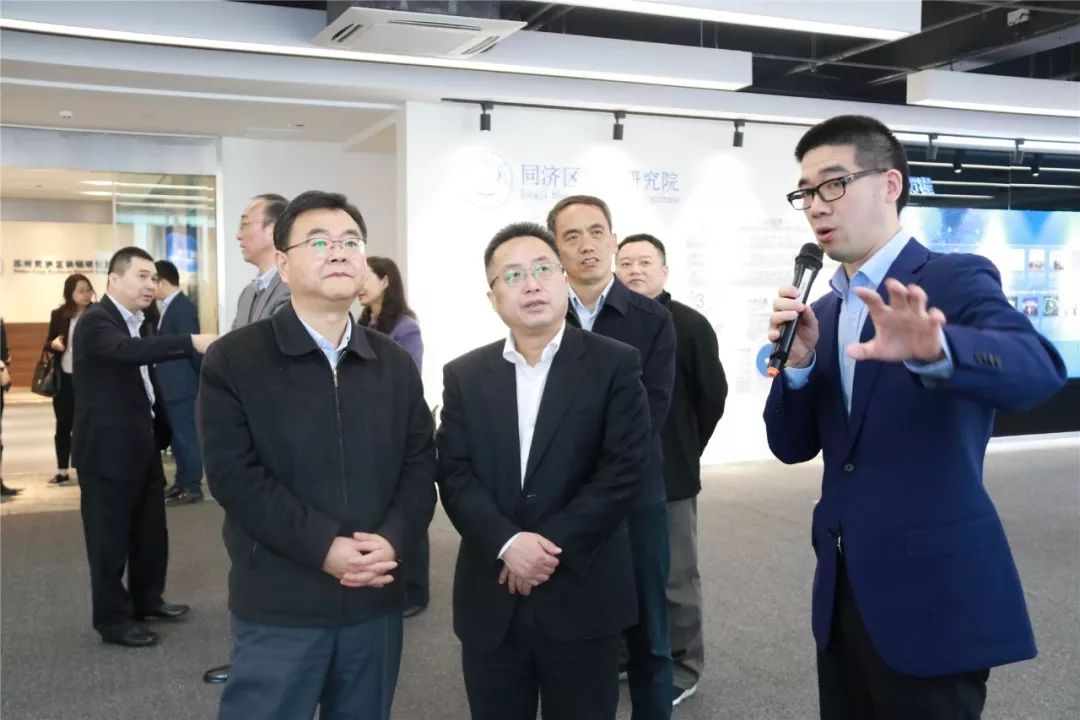 江苏省统计局局长王汉春来相城调研