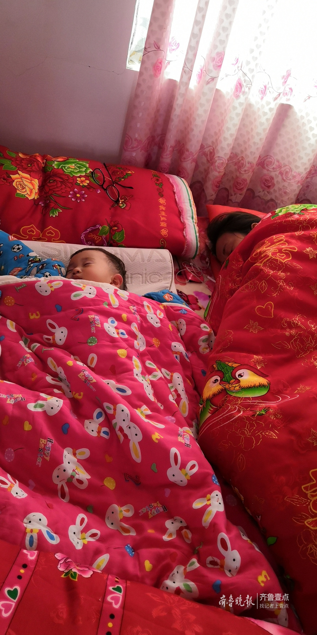 无论在姥姥家玩得如何欢实,潍坊的风俗,年三十还是要回婆婆家过年.