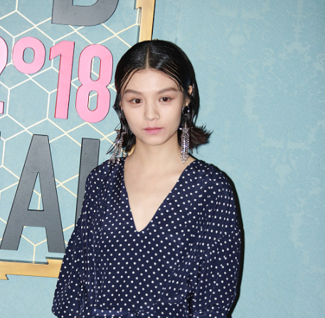 成熟大气御姐风的短发发型!满屏洋溢着中国风元素,太有女人味!