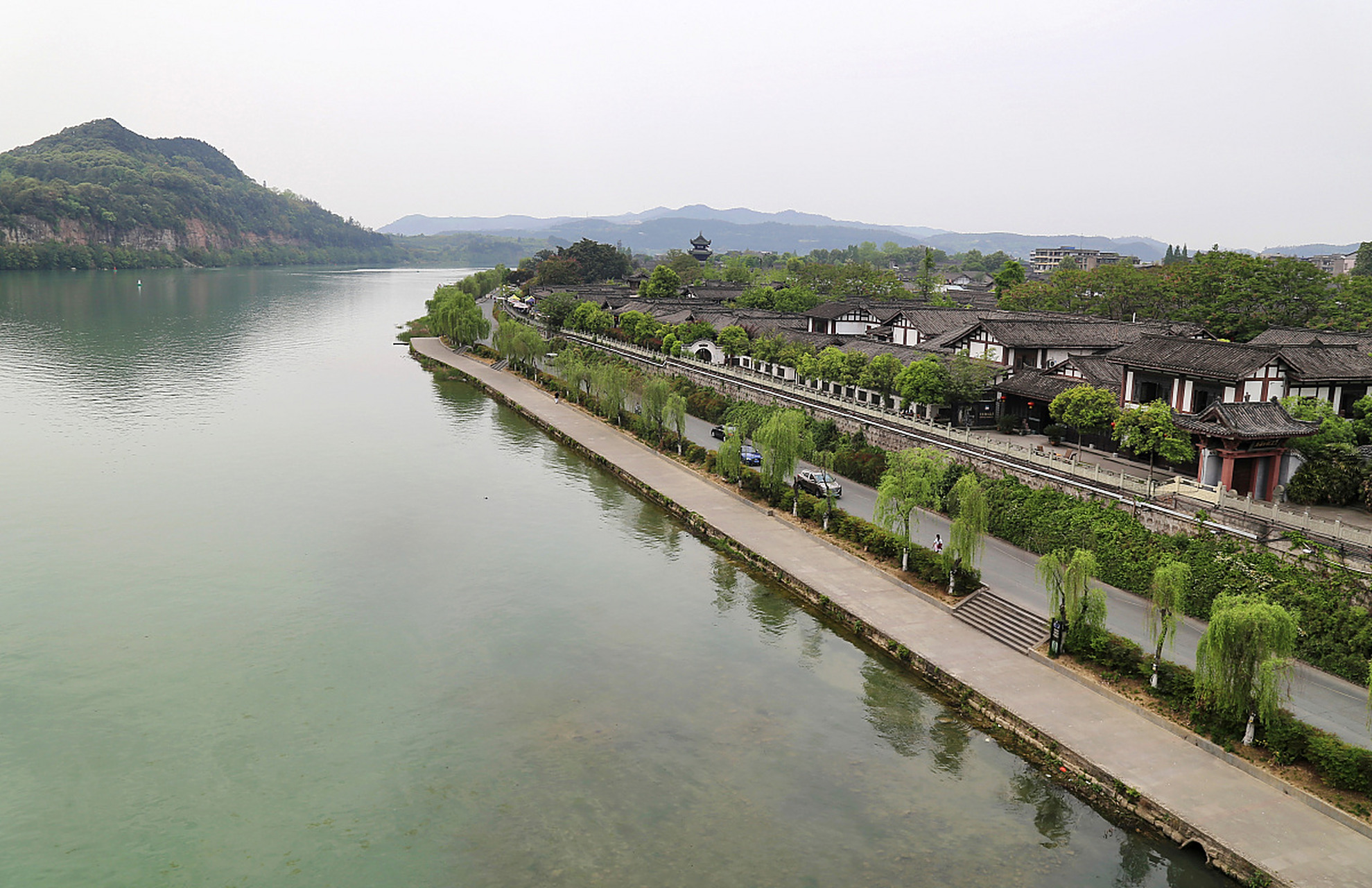 阆中古城:位于四川省南充市阆中市,是中国历史文化名城之一.