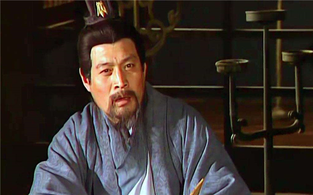 三国:刘备第一个谋士徐庶,为什么在母亲死后没有回到刘备身边