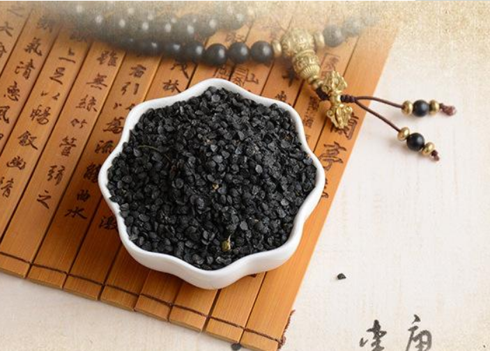 常用韭菜籽泡水喝,或许预防心血管疾病,让你受益良多,不妨试试