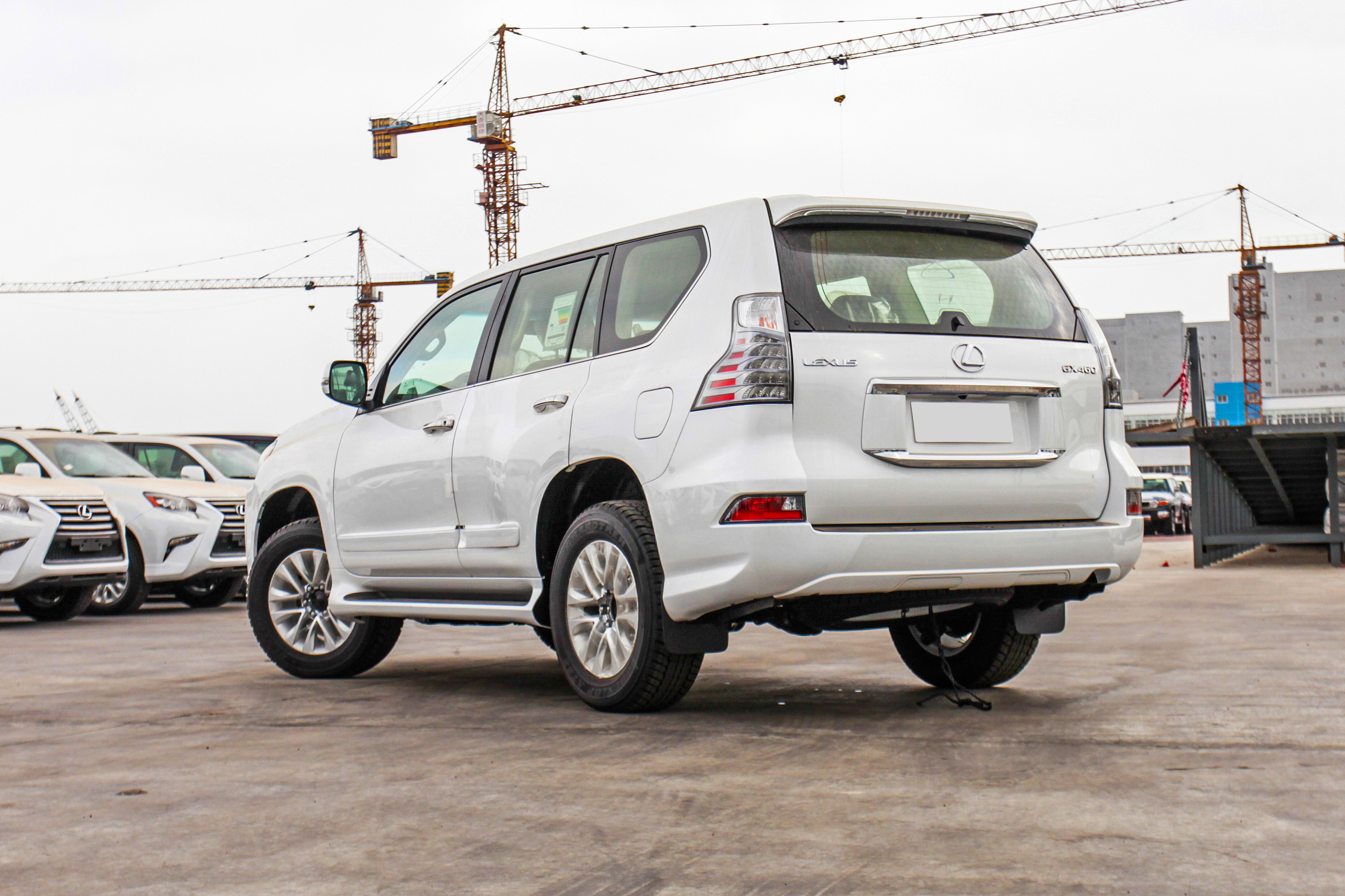 并没有停产!"豪华版普拉多"雷克萨斯gx460平行进口到港!