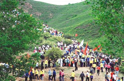 人與青山共嫵媚 內蒙古呼和浩特大青山國家登山健身步道巡禮