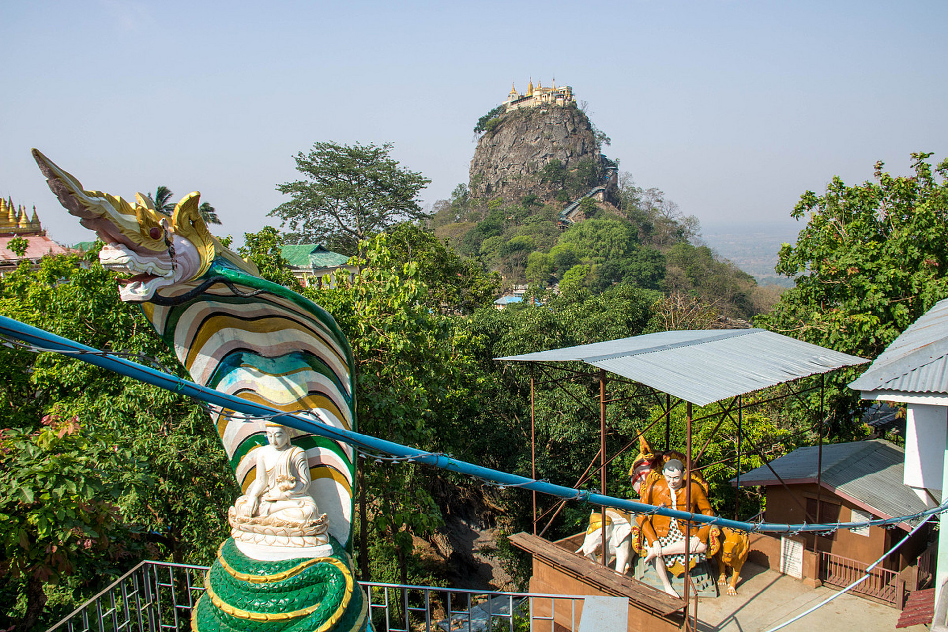 "9094海南莲花山冒险记:学生党的旅行圣经97  98当热情遇上