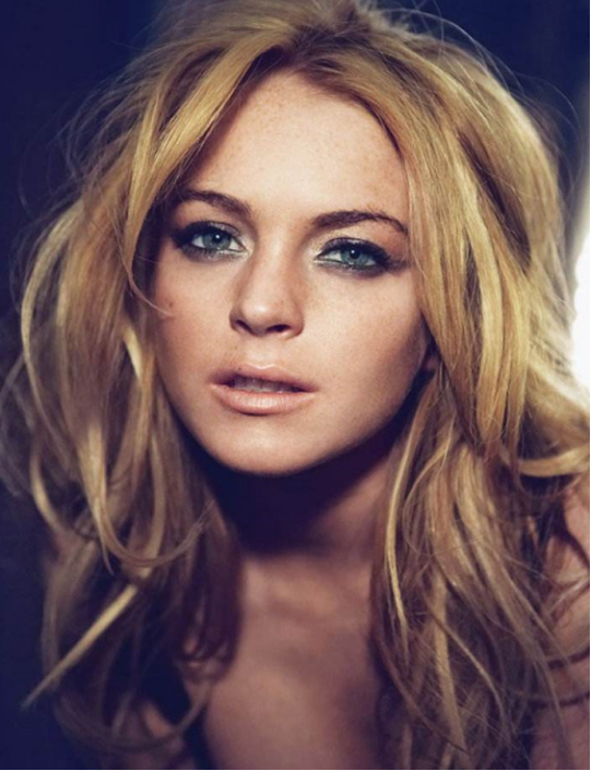 林赛罗韩多变的头发颜色她都能驾驭
