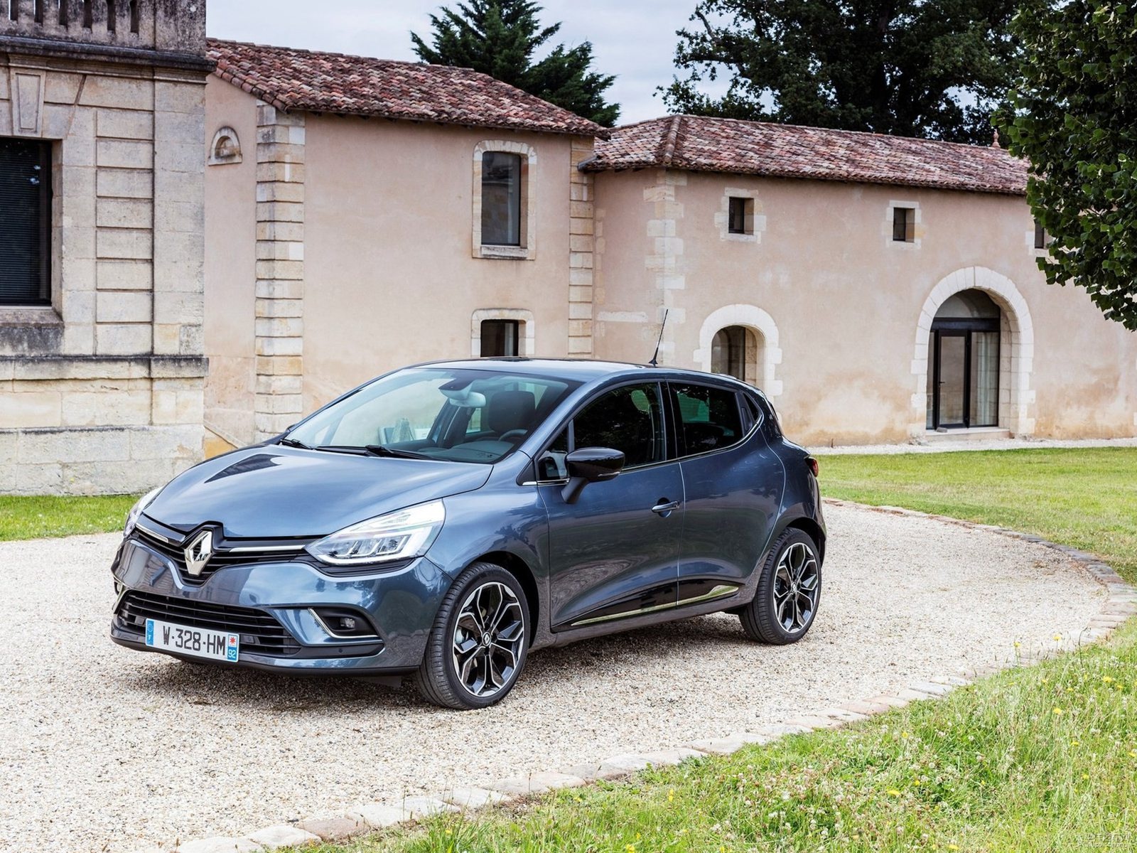 雷诺clio的外观鉴赏与解析