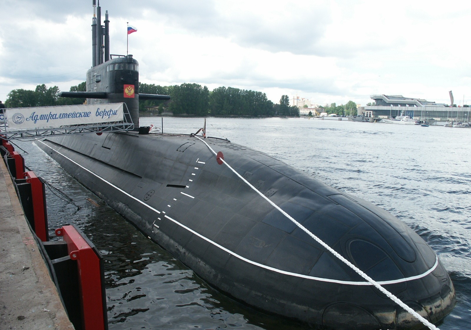 被美国专家称为世界上最先进的核潜艇——俄罗斯"亚森"级核潜艇