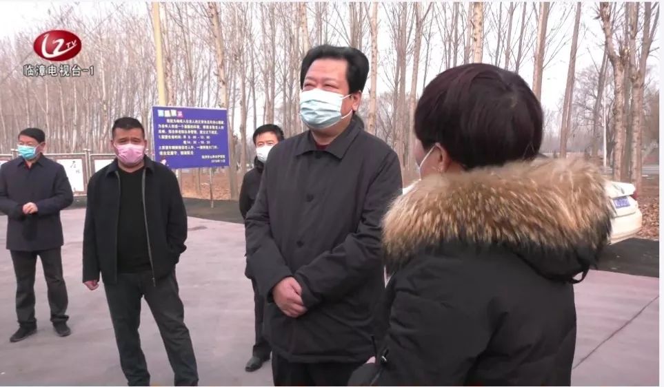 市领导李增良来临督导环境整治和消毒工作