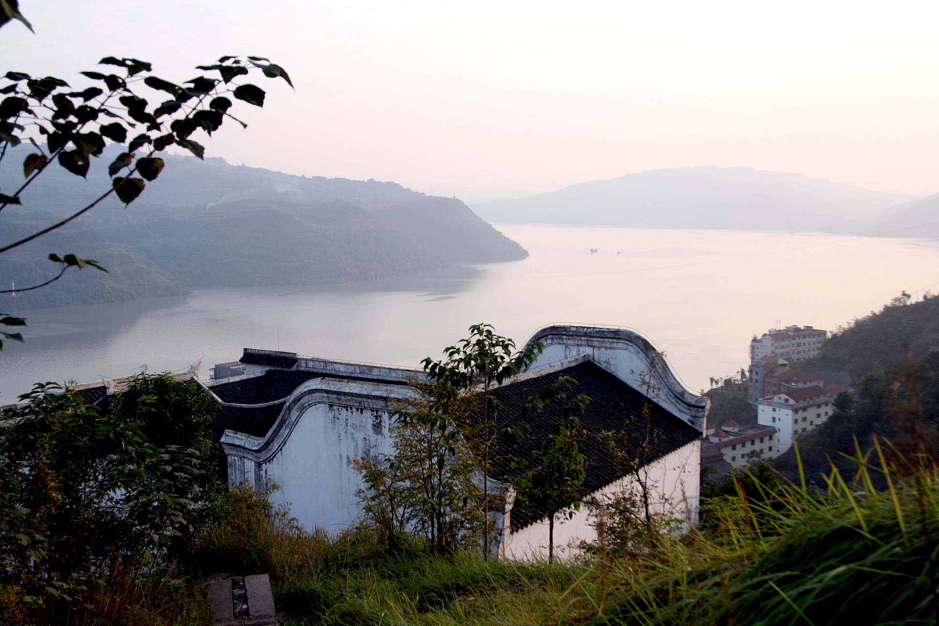 位于重庆市忠县城西长江北岸的白公祠,是一座为纪念唐代大诗人白居易