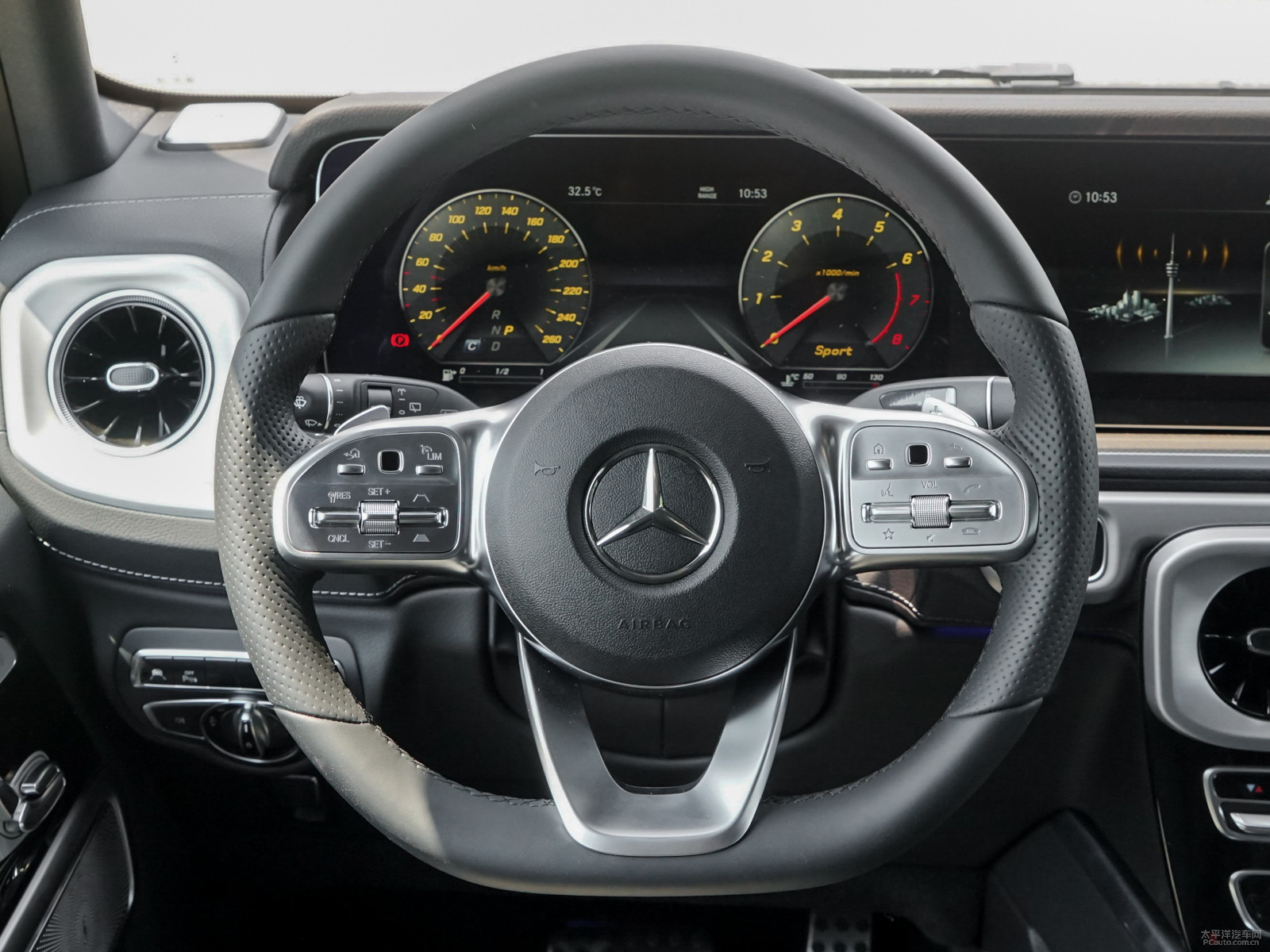 奔驰g级的内饰!