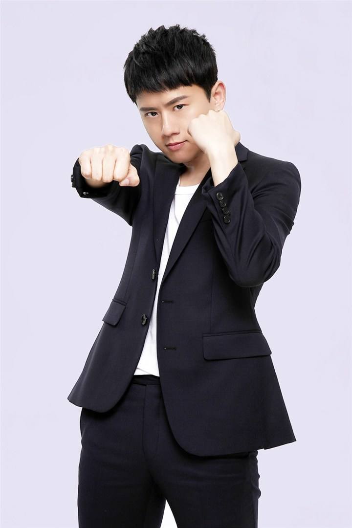 中国内地流行男歌手张杰