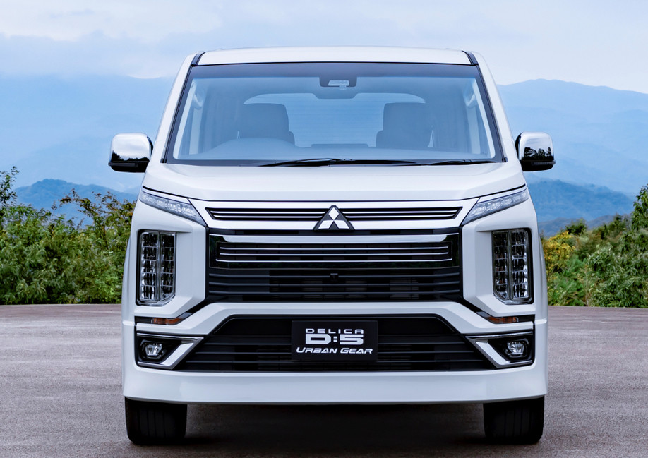 "眉飞色舞"的硬派mpv,全新三菱delica,能带着5个妹子越野了