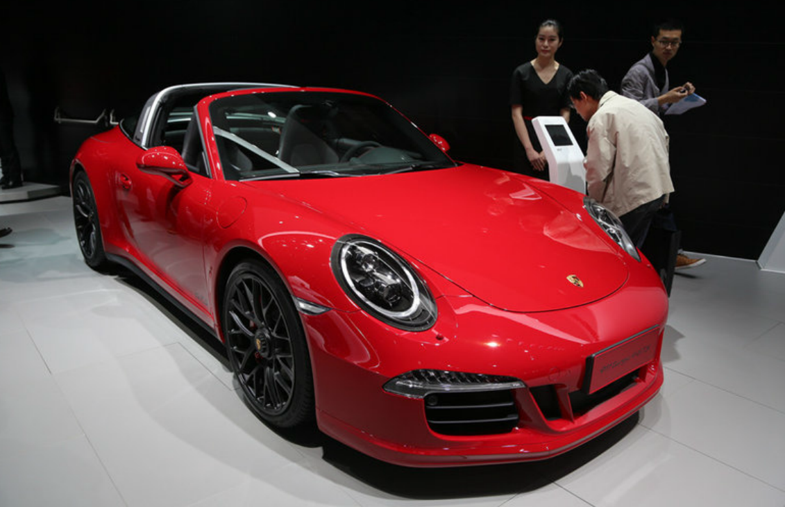 適合年輕人開的保時捷911targa4gts,不僅時尚,而且還有動力