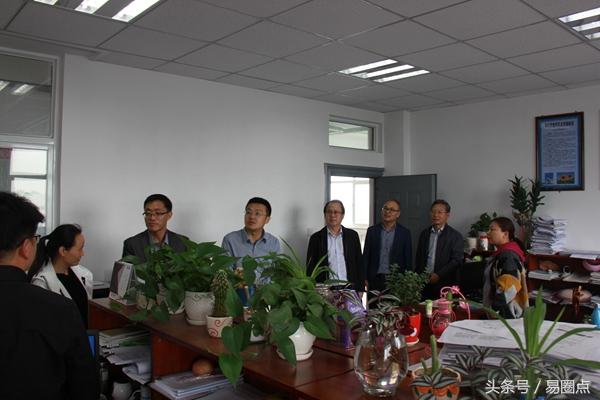 丁明哲副区长慰问全区高三师生