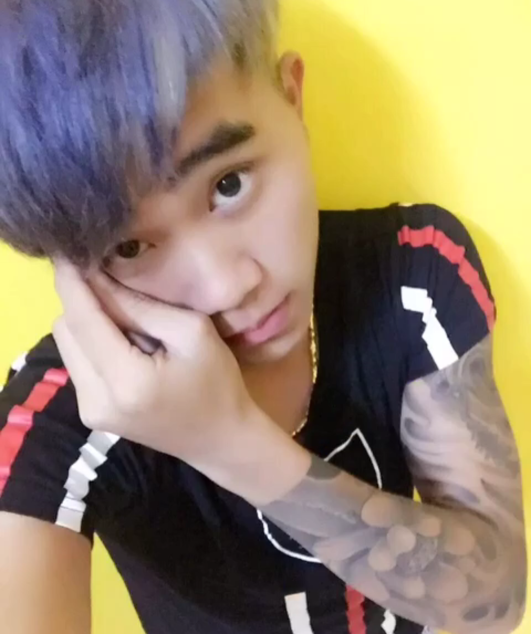 网红表哥生日现场和上官带刀发生误会