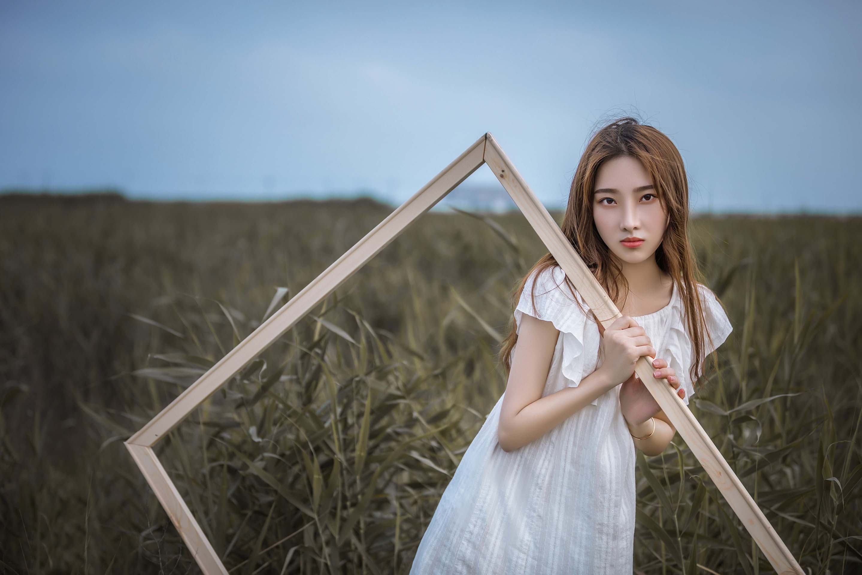 人像摄影 画框里的女人