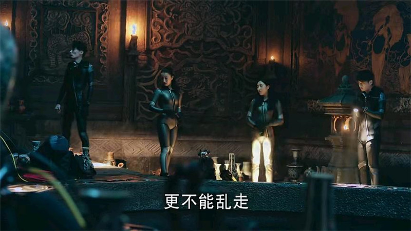 《盗墓笔记·怒海潜沙》开头就非常高燃,海底墓惊险刺激
