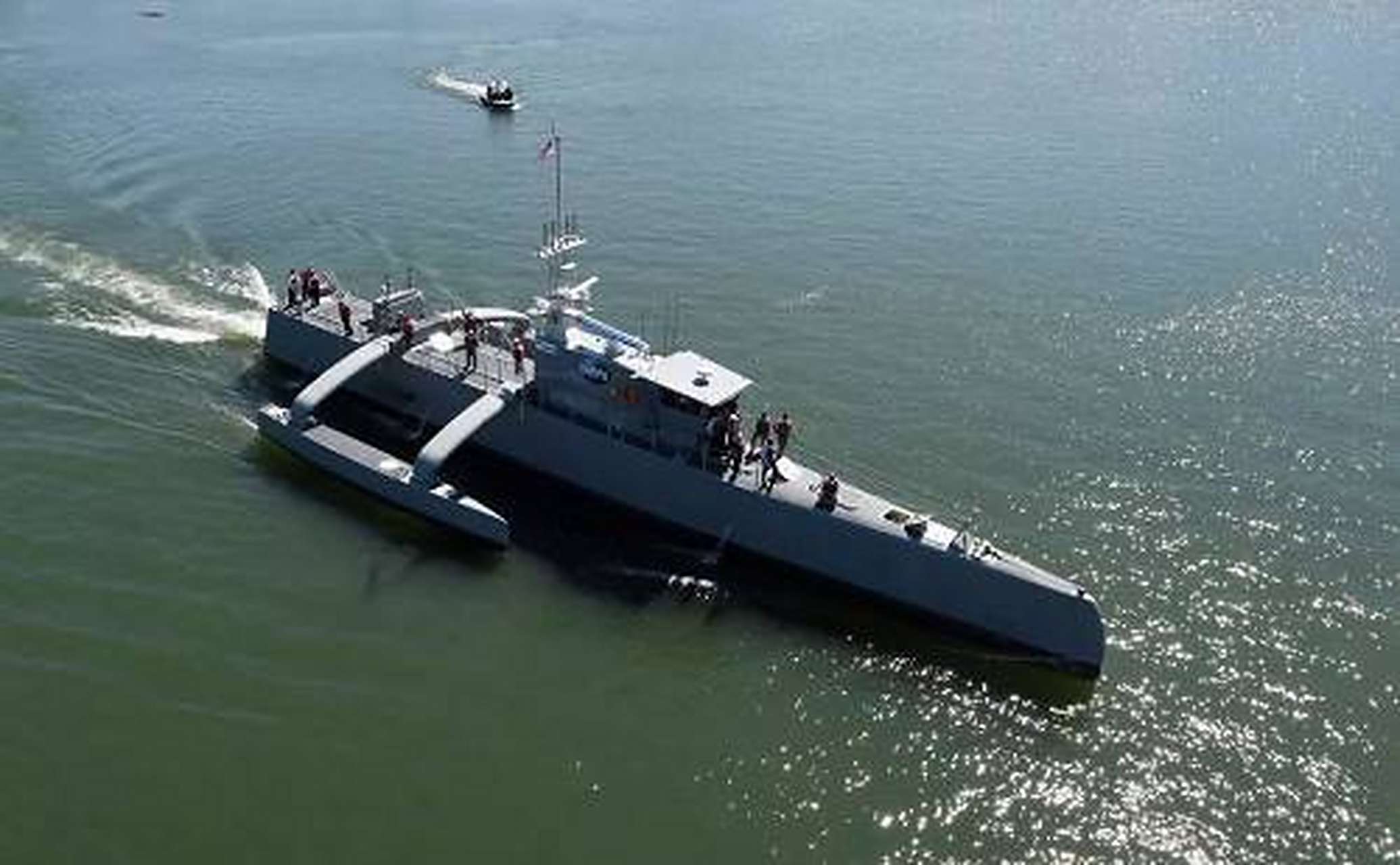 海军成立70周年#【历史经验教训】上世纪50年代初期,美国对刚刚成立